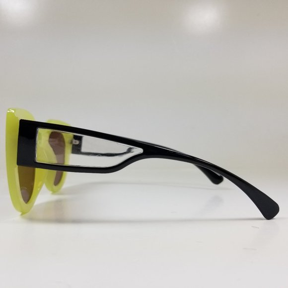 Rounded cat eye sunglasses with clear window detail on the arms - Picture 2 of 5